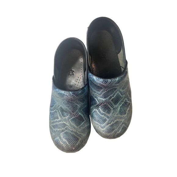 Dansko Blue Metallic Snakeprint Clogs 38 US 7.5 8 - Picture 1 of 7